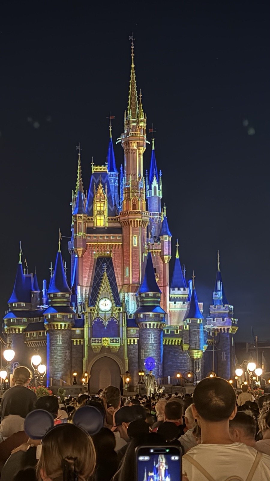 Rayner Holmes na Disney